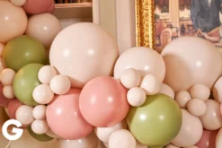 DIY Ilmapallokaari maanläheiset värit
