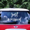 Just married autonkoristelutarra 33x45cm
