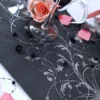 Musta organza hopeakuviolla 900 x 36 cm