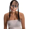Naamari Momo hiuksilla