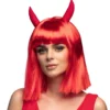 Peruukki punainen polkka pirunsarvilla